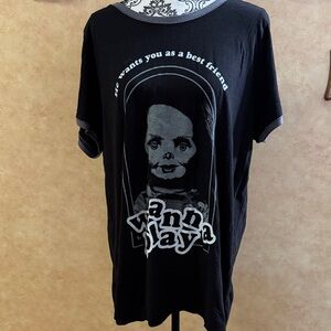 Black Graphic Short Sleeve Tee with Doll Print
